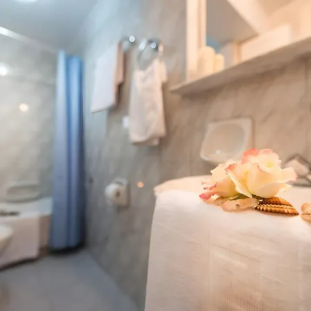 Anamar Zante 4 Star Guest house *
